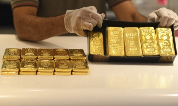 Chuyên gia dự báo giá vàng tuần tới tiếp tục chịu áp lực bán mạnh trong ngắn hạn