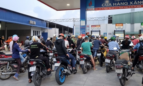 Giá xăng tăng hơn 500 đồng/lít