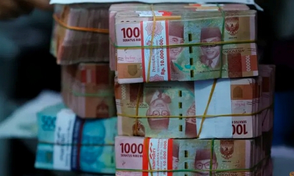 Đồng Rupiah của Indonesia bắt đầu sụp đổ trước đồng USD