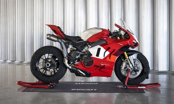 Ducati ra mắt siêu phẩm Panigale V4 R 2023 hoàn toàn mới