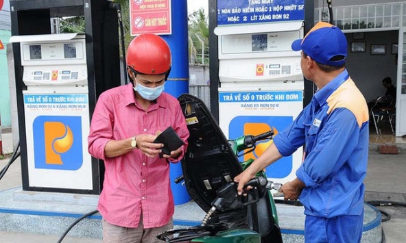 Ngân sách lãi hơn 1,6 tỷ USD từ dầu thô, liệu thuế xăng dầu có giảm?