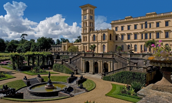 Bên trong đế chế bất động sản trị giá 25 tỷ USD của Vua Charles III