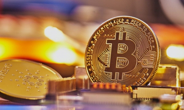 Bitcoin có dấu hiệu khởi sắc, Aptos tăng mạnh