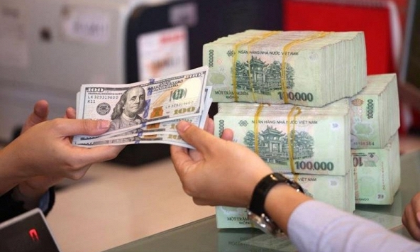Tâm lý gom giữ USD vẫn ở mức cao, tỷ giá USD/VND gặp nhiều áp lực