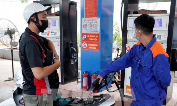 TP.HCM đề xuất quy định cây xăng bán hàng tối thiểu 12 tiếng/ngày