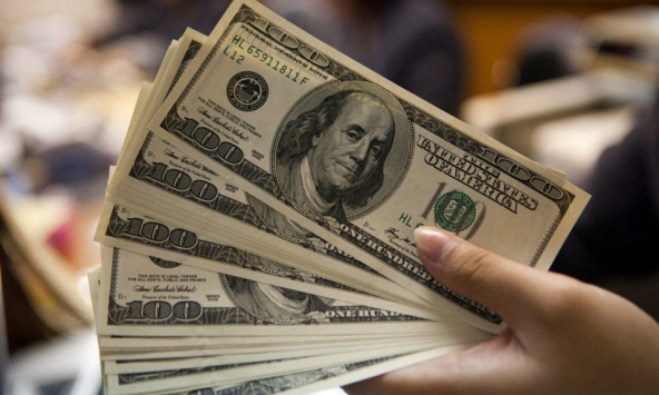 USD tiếp tục trượt giá