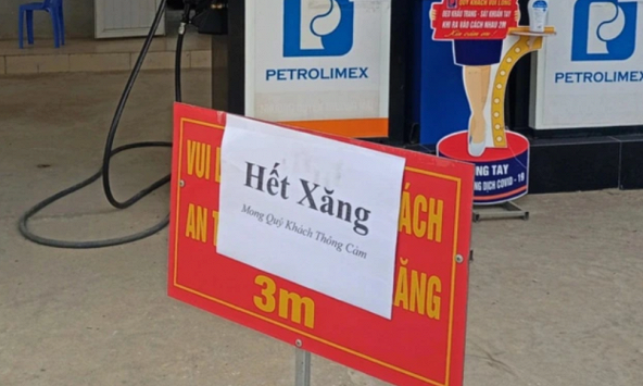 Gần 10% số cây xăng tại TP.HCM hết hàng