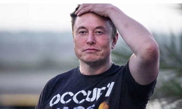 Elon Musk đã tiếp quản Twitter, sa thải CEO và hủy niêm yết trên sàn chứng khoán