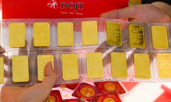 Giá vàng hôm nay 29/10: Vàng thế giới 'lao dốc' sau báo cáo lạm phát được công bố