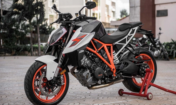 Bảng giá xe KTM tháng 11/2022 mới nhất