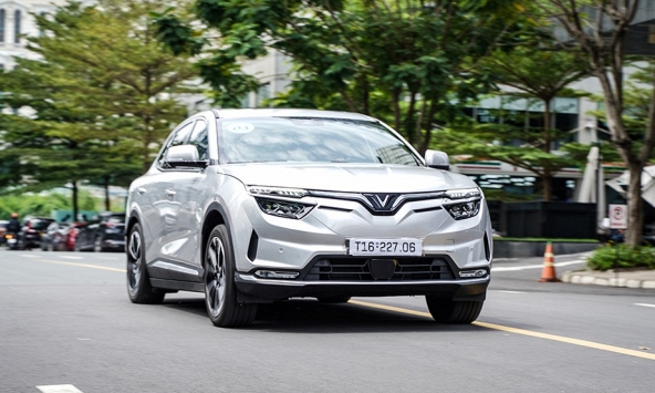 Người Sài Gòn lái thử VinFast VF 8: 'Đáng mua nhất trong tầm giá 1 tỷ đồng!'