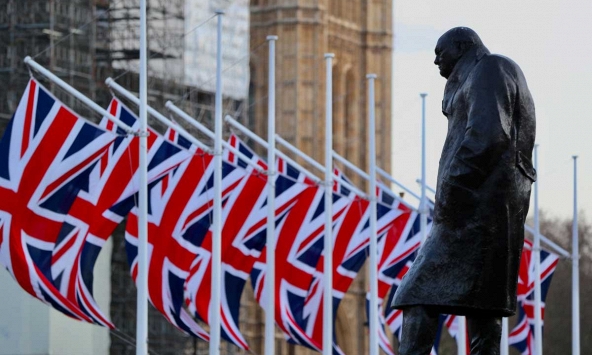 Kinh tế Mỹ liệu có đi theo 'vết xe đổ' của Vương quốc Anh?