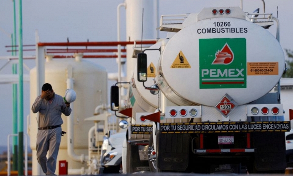 Giá xăng dầu 31/10: Tiếp tục giảm sâu?