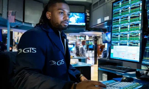 5 điều cần biết trước giờ chứng khoán Mỹ mở cửa vào thứ Hai (31/10)