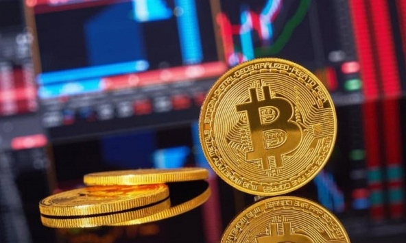 Bitcoin biến động mạnh, Dogecoin tiếp tục 'làm mưa, làm gió'