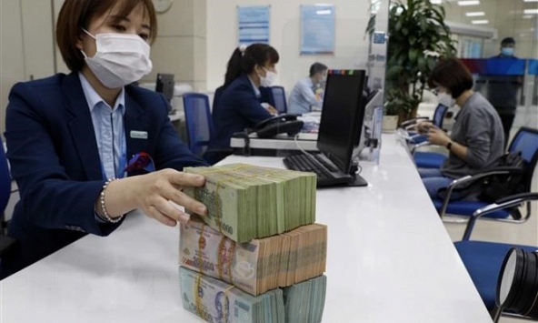 Cuộc đua huy động tiền gửi tiếp tục 'nóng', một số ngân hàng nâng lãi suất lên 2 con số