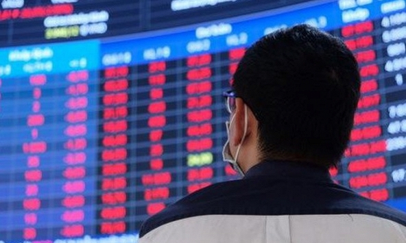 Áp lực bán giá tăng, VN-Index mất hơn 10 điểm