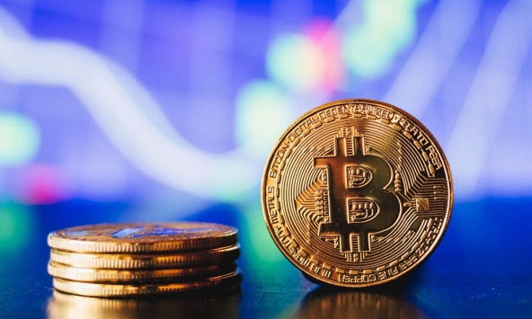 Bitcoin biến động mạnh trước cuộc họp lãi suất của Fed