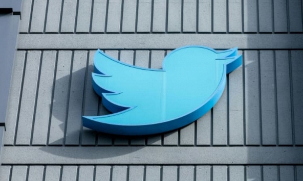 Nhân viên Twitter bắt đầu dọn đồ đạc rời văn phòng