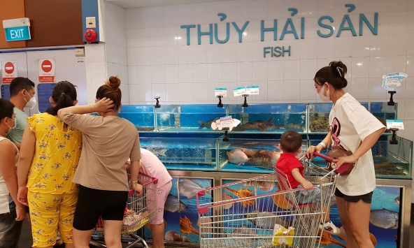 Thị trường thực phẩm ở TP.HCM tương đối ổn định vào ngày cuối tuần