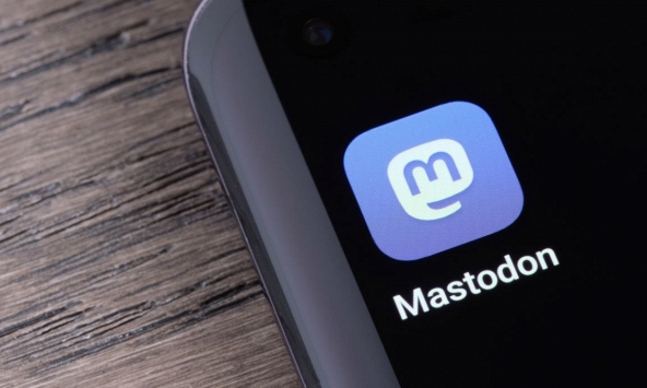 Một mạng xã hội 'vô danh tiểu tốt' đang 'bùng cháy' sau khi Elon Musk mua lại Twitter?