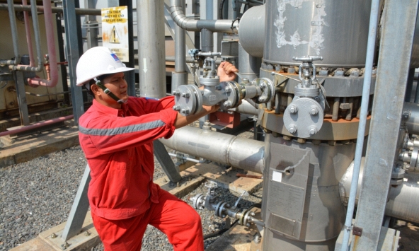 Khuyến nghị cổ phiếu 8/11: GAS, BVH, NT2, FPT, PVT, SAB