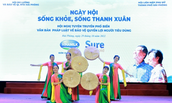 Vinamilk lan tỏa thông điệp 'Sống khỏe, sống thanh xuân' đến người cao tuổi Hải Phòng