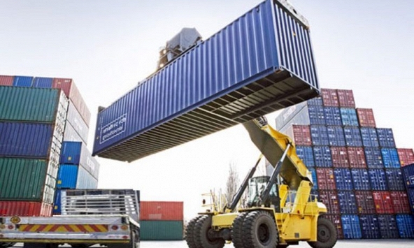 Cả nước xuất siêu 10 tỷ USD