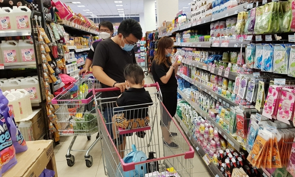 Nhiều thương hiệu khuyến mãi, giảm giá đến 50%