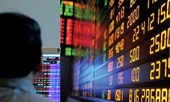 Nhiều nhà đầu tư bán tháo, hơn 100 cổ phiếu lao dốc kịch sàn