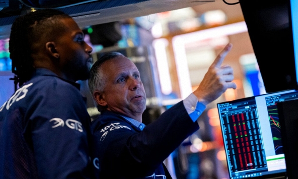 Lạm phát Mỹ hạ nhiệt, Dow Jones tăng 1.200 điểm, đã đến lúc Fed 'nhẹ tay' với lãi suất?