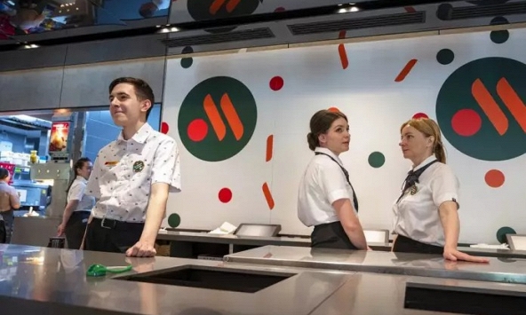 Chuỗi thức ăn nhanh 'nhái' McDonald's mở rộng thương hiệu ra quốc tế