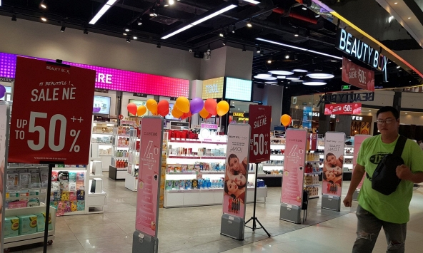 TP.HCM bắt đầu cuộc đua khuyến mại lớn nhất năm