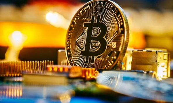 Bitcoin lên mốc 17.000 USD, thị trường xanh trở lại