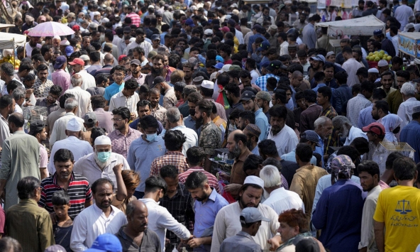 Dân số thế giới chạm mốc 8 tỷ người, tạo ra nhiều thách thức