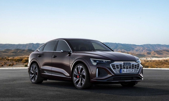 Audi ra mắt Logo 2D đen trắng hoàn toàn mới