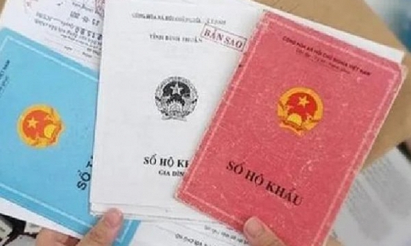 Sửa đổi quy định về xuất trình sổ hộ khẩu, sổ tạm trú giấy trong tháng 12/2022