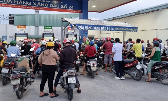 Giá xăng giảm gần 100 đồng/lít từ 15h hôm nay