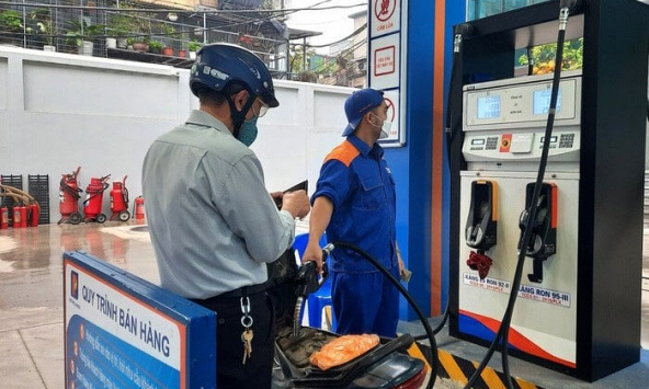 Đề xuất 4 mức thuế bảo vệ môi trường với xăng dầu từ 2023