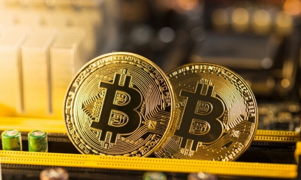 Bitcoin xuống mức thấp nhất trong 2 năm