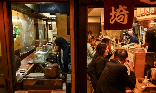 Người tiêu dùng Nhật Bản chịu tác động từ lạm phát