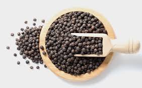 Trung Quốc nhập khẩu lại, giá hồ tiêu tăng