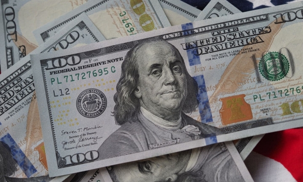 Đồng bạc xanh tiếp tục giảm sâu