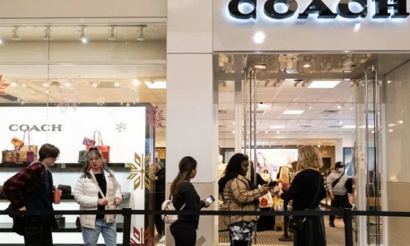 Doanh số bán hàng trực tuyến trong ngày Black Friday đạt kỷ lục 9 tỷ USD