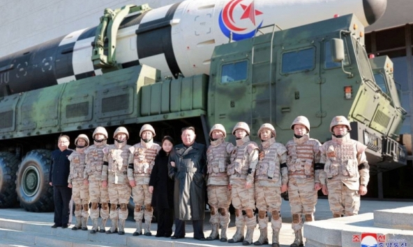 Ông Kim Jong Un muốn Triều Tiên trở thành lực lượng hạt nhân mạnh nhất thế giới