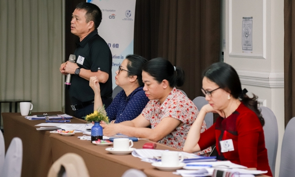 Để tài chính vi mô hoạt động bền vững và chuyên nghiệp tại Việt Nam