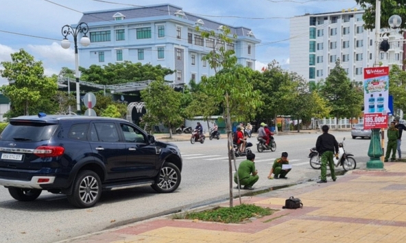 Vụ nữ sinh lớp 12 ở Ninh Thuận tử vong: Khởi tố thêm vợ và chú của cựu quân nhân gây tai nạn