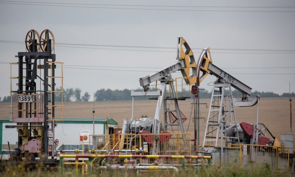 Giá xăng dầu ngày 1/12: Dầu thô tăng do nguồn cung thắt chặt