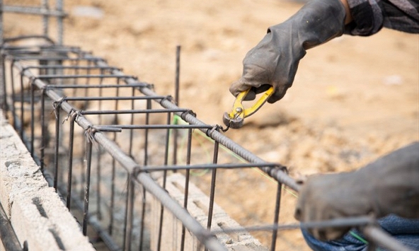 Nhu cầu suy yếu khiến giá nguyên liệu sản xuất thép tiếp tục giảm