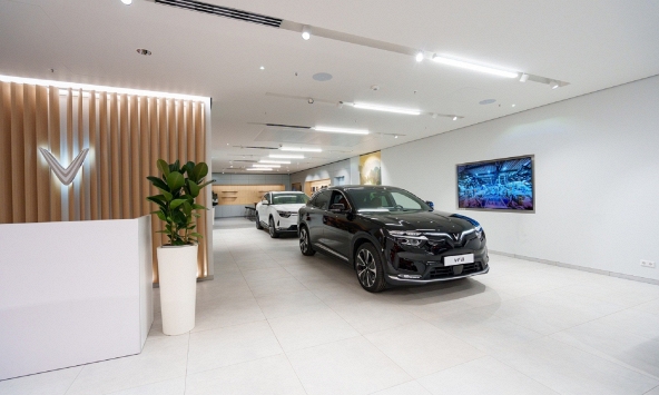 Vinfast khai trương hai cửa hàng đầu tiên tại Cologne và Paris